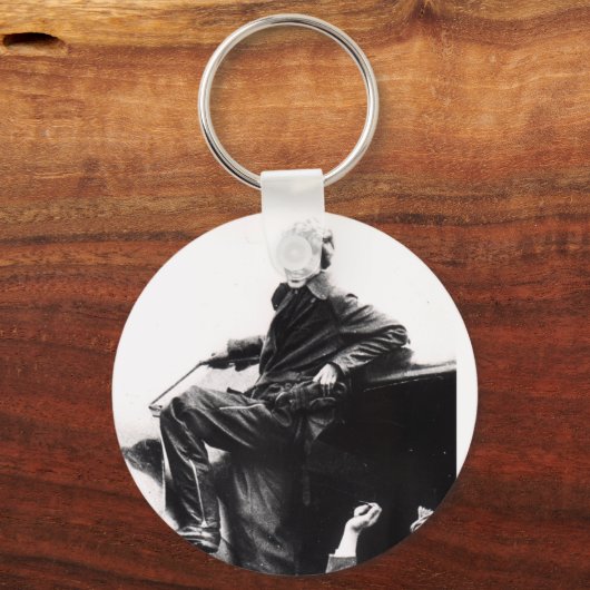 Amelia Earhart Sleutelhanger (Voorkant)