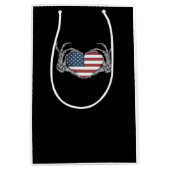 American Flag Heart Fitted Medium Cadeauzakje (Voorkant)