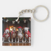 American Staffordshire bij de open haard Kerstmis Sleutelhanger (Achterkant)