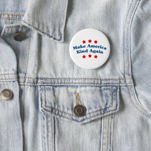 Amerika weer in het harnas ronde button 5,7 cm (In situ)
