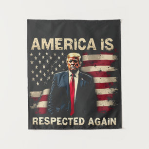 Amerika wordt weer gerespecteerd Trump USA 4 juli Wandkleed