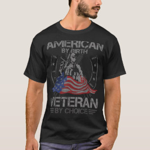 Amerikaans door geboorte veteraan door Choice Retr T-shirt