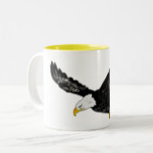 Amerikaanse Bald Eagle Flying Coffee Mok (Voorkant links)