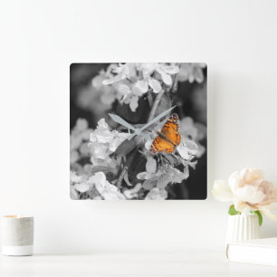 Amerikaanse dame Butterfly on Blossom Wall klok