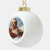 Amerikaanse Engelse Foxhound in Sledge Christmas Keramische Bal Ornament (Rechts)