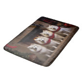 Amerikaanse Eskimo bij de open haard Kerstmis Badmat (Gekanteld)