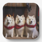 Amerikaanse Eskimo bij de open haard Kerstmis Papieren Bordje (Voorkant)