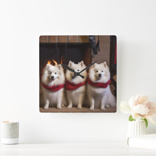 Amerikaanse Eskimo bij de open haard Kerstmis Vierkante Klok (Huis)