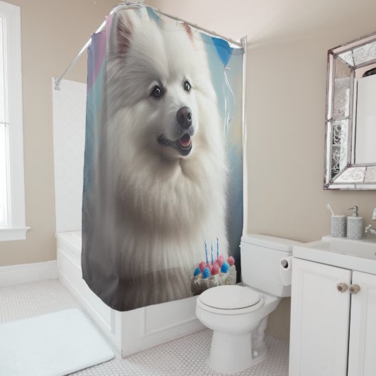 Amerikaanse eskimo-hond met ballonnen verjaardag douchegordijn (In situ)