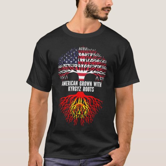 Amerikaanse Groot met Kyrgyz Roots VS vlag T-shirt (Voorkant)