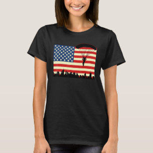 Amerikaanse parachutist springt met parachute uit  t-shirt
