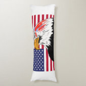 Amerikaanse tekening van een adelaar lichaamskussen (Voorkant Verticaal)