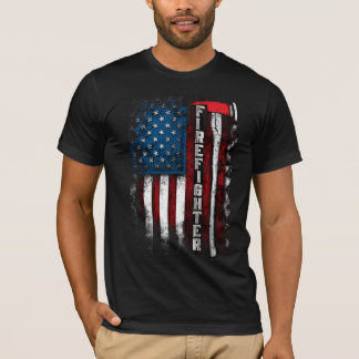 Amerikaanse vlag met brandweerman en bijl in kleur t-shirt