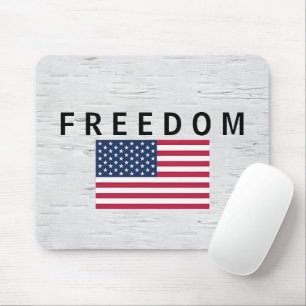 Amerikaanse vlag met Freedom Tekst op berk Muismat