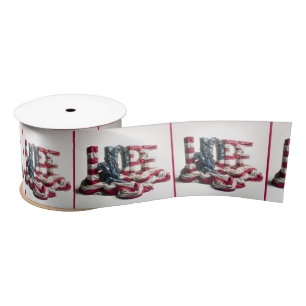 Amerikaanse vlag op hoop typografie lint