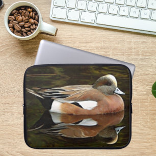 Amerikaanse Wigeon Duck op vijver Laptop Sleeve