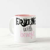 Amis avec la tasse d'avantage (Devant gauche)