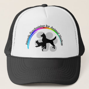 Amis collectant des fonds pour le casquette de