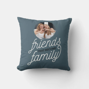 Amis qui deviennent une famille avec Coussin de dé