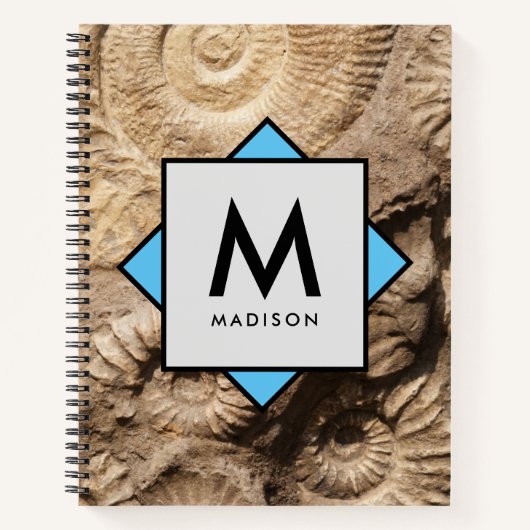 Ammonietzeeschelpen met Jouw naam en Monogram op Notitieboek (Voorkant)