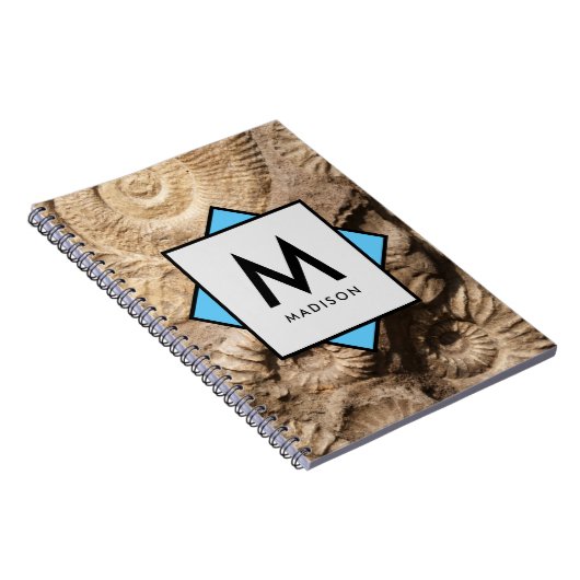 Ammonietzeeschelpen met Jouw naam en Monogram op Notitieboek (Rechterzijde)