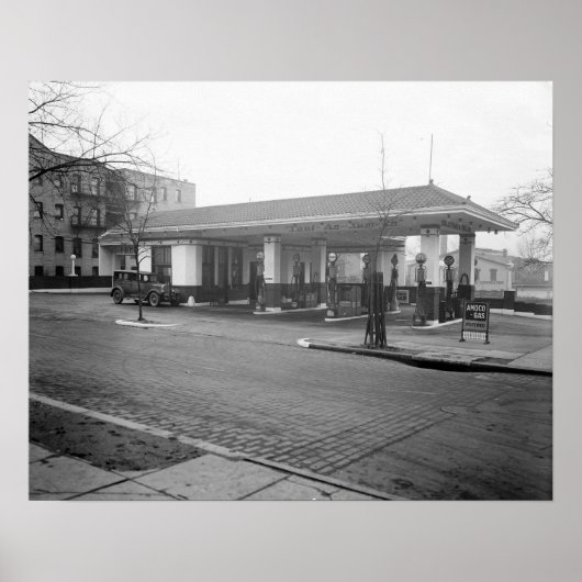 Amoco-benzinestation, 1925. Oude foto Poster (Voorkant)