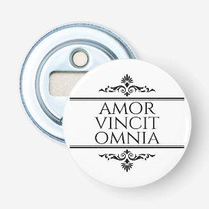 Amor Vincit Omnia - Liefde verovert alles Button Flesopener
