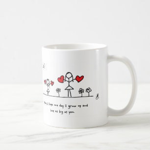 Amour en tant que grande tasse par des coeurs et