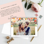 Amour et Merci Blush Fall Floral Mariage Photo<br><div class="desc">Cet élégant carte de remerciements photo "Love and Thanks" (Amour et Merci) présente un portrait mariage à l'avant avec une couverture de texte blanc et une bordure florale rustique de fleurs d'automne en couleur rousse, rose, pêche, jaune orange, bordeaux et vert. Personnalisez avec un message de remerciement personnalisé au dos...</div>