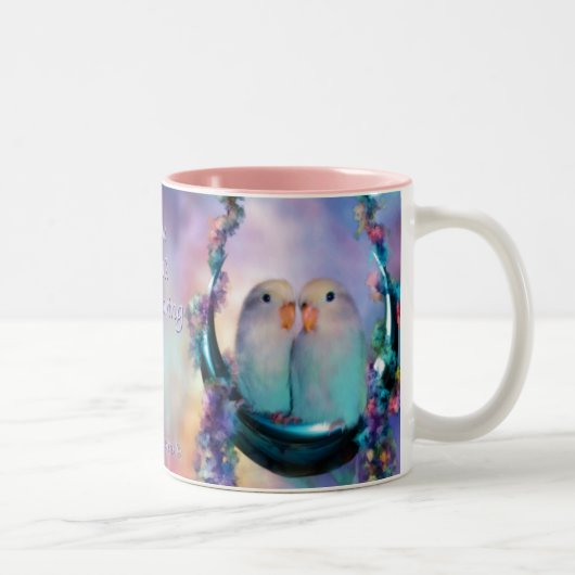 Amour sur une tasse d'oscillation de lune (Droit)