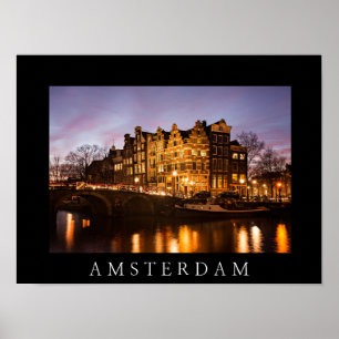 Amsterdam grachtenhuizen bij schemering zwarte pos poster