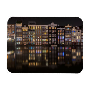 Amsterdam huizen met kleurrijke lichten in de nach magneet