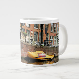 Amsterdam, Kanaal, Klomp Boat Extra Grote Beker