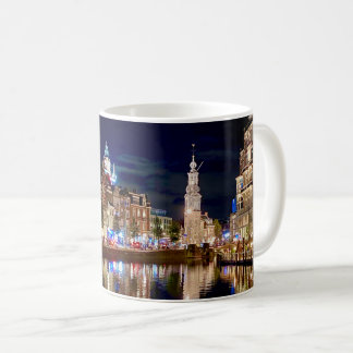 Amsterdam par la tasse de café de nuit