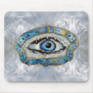 Amulet Geoden en kristallen voor het ogen van het  Muismat