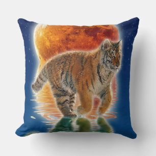 Amur Tiger Cub & Moon Wildlife Fantasy Art Kussen