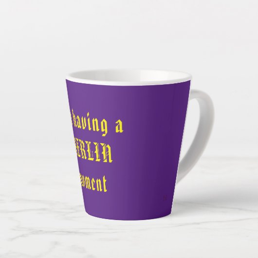 Amusant assistant latte mug (Angle droit)