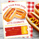 Amusant Hot Dog Invitation d'anniversaire - Kids C<br><div class="desc">Préparez-vous à faire du ketchup avec vos amis et grillez le plaisir avec cette drôle d'invitation pour la fête d'anniversaire de hot dog ! Doté d'une typographie ludique et d'une illustration de frénésie souriante, cet invitation donne le ton d'un barbecue décontracté et riant ou d'un pique-nique d'anniversaire. Idéal pour les...</div>