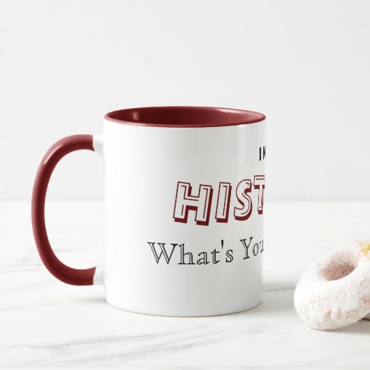 Amusante Mug Historienne (Rouge foncé) (Avec donut)