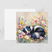 An Adorable Skunk Napping in Flowers (Voorkant / Achterkant)