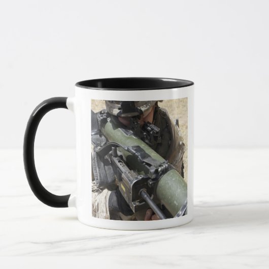 An assaultman mok (Links)