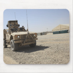 An Oshkosh M-ATV 2 Muismat