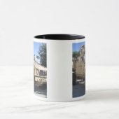 An Oshkosh M-ATV Mok (Midden)