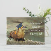 An Otter Graduation Party Invitation Card (Debout devant)
