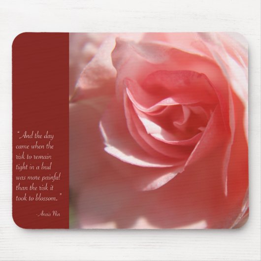 Anais Nin Quote Mousepad in roze Muismat (Voorkant)