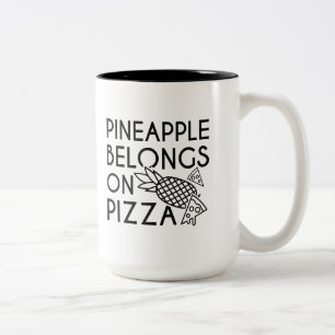 ananas behoort tot de pizza tweekleurige koffiemok