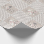 Ananas de l'oeil, Tropical Romance Enveloppement c<br><div class="desc">Tropical Romance s’inspire de l’élégance, de la beauté et de la magie de notre mariage à Hawaï’i, et il célèbre l’histoire d’amour qui a commencé et fleuri sur mon île natale d’O’ahu. Des fleurs délicieuses, des palmiers oscillants et des détails hawaïens uniques cherchent tous à capturer la joie pure, l'excitation...</div>
