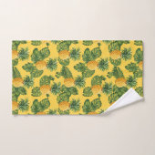 Ananas et feuille tropical sur l'or (Serviette à main)