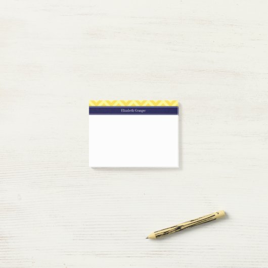 Ananas Lt Yellow LG Chevron Navy Monogram Post-it® Notes (Op bureau)