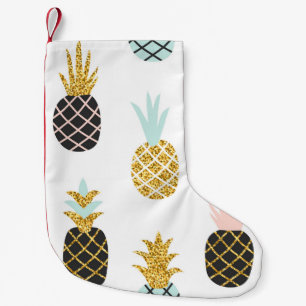 Ananas met gouden glitter, creatief patroon. kleine kerstsok